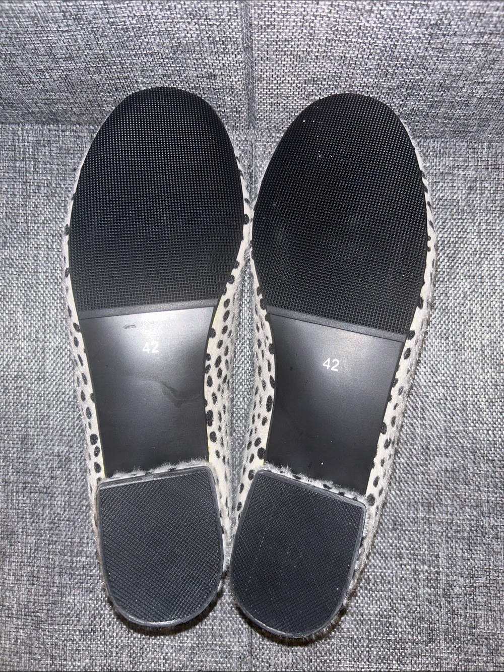 NEW-Women’s Dalmatian Print Loafers with Blue Tassel - Picture 6 of 8